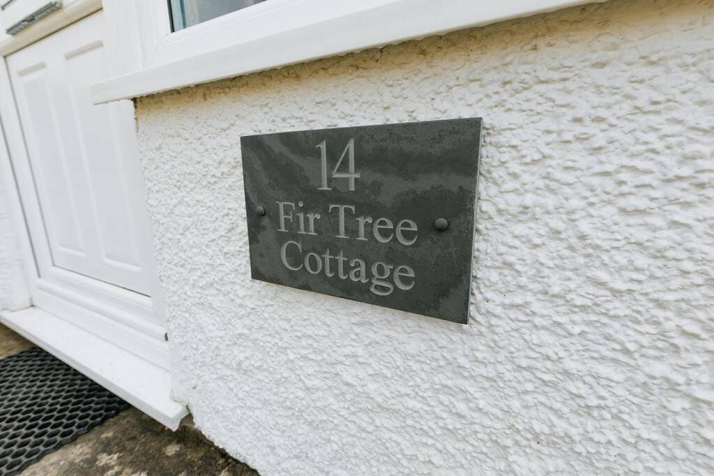 Fir Tree Cottage - Cosy 3 Bed Cottage In Penrhyn Bay With Beautiful Sea Views And Access To Snowdonia Rhôs-on-Sea Buitenkant foto