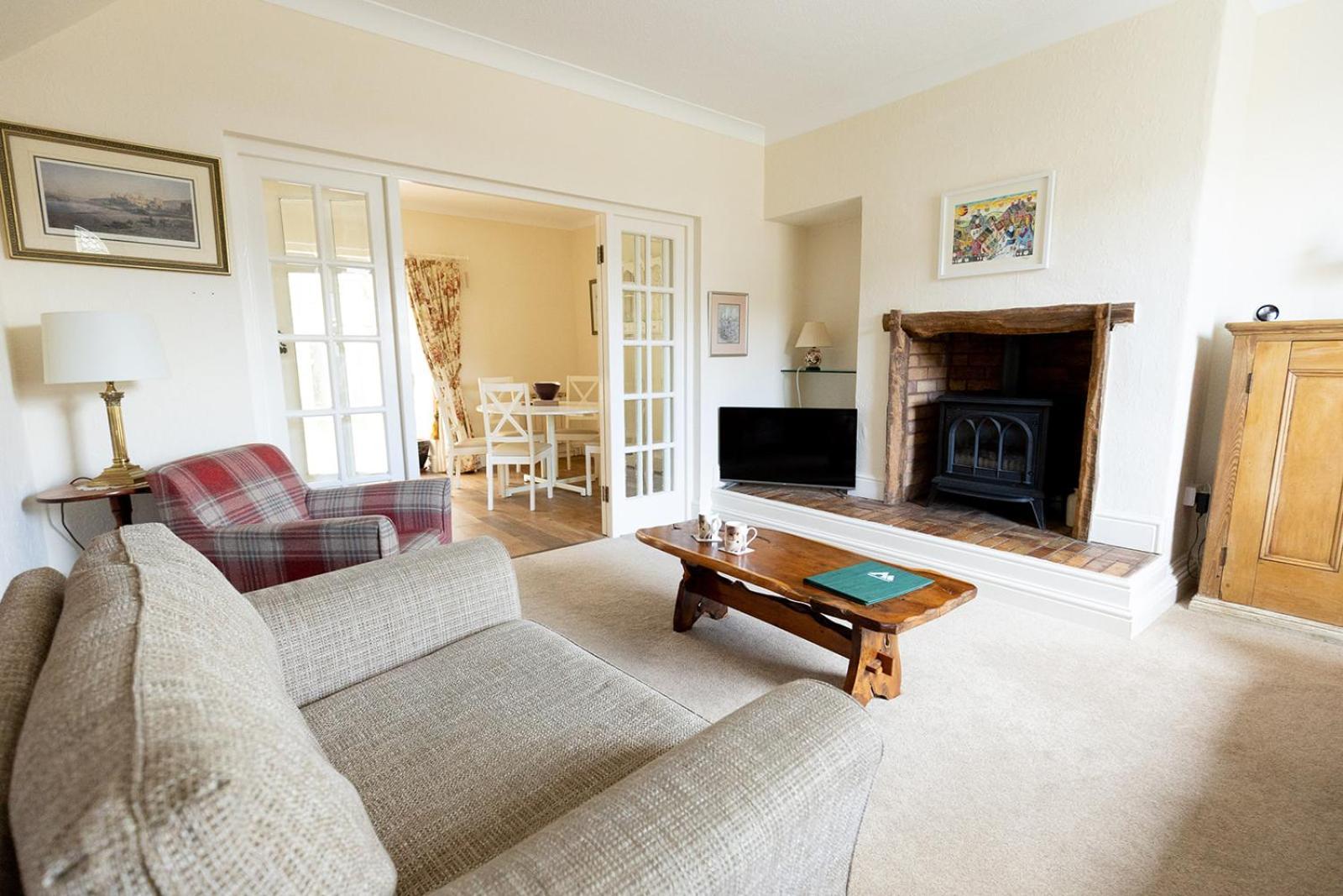 Fir Tree Cottage - Cosy 3 Bed Cottage In Penrhyn Bay With Beautiful Sea Views And Access To Snowdonia Rhôs-on-Sea Buitenkant foto