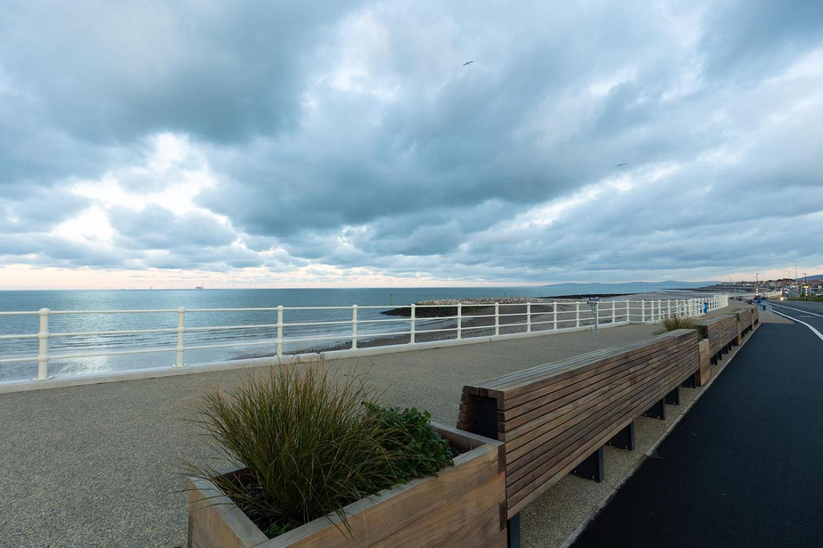 Fir Tree Cottage - Cosy 3 Bed Cottage In Penrhyn Bay With Beautiful Sea Views And Access To Snowdonia Rhôs-on-Sea Buitenkant foto